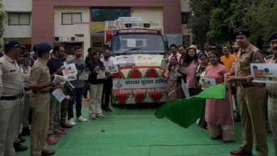सिवनी में सेफ क्लिक 2.0 साइबर जागरूकता अभियान का शुभारंभ करते पुलिस अधीक्षक कृष्ण लालचंदानी