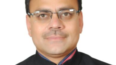 घंसौर जनपद की पंचायतों के मुद्दे पर विधानसभा में प्रश्न उठाते विधायक योगेन्द्र सिंह बाबा
