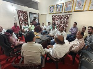 मुख्यमंत्री डॉ. मोहन यादव के सिवनी आगमन की तैयारियों को लेकर बैठक करती भाजपा जिला इकाई सिवनी।