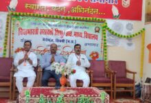 भारतीय ज्ञान परंपरा और जीवन मूल्यों पर सिवनी के भैरोगंज विद्यालय में आयोजित आचार्य अभ्यास वर्ग को संबोधित करते प्रादेशिक सहसचिव नितिन चौधरी