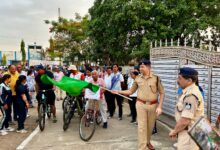 विश्व साइकिल दिवस पर सिवनी में आयोजित संडे ऑन साइकिल रैली में शामिल खिलाड़ी, युवा और नागरिक