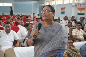 सिवनी में आयोजित समान नागरिक संहिता जनपरामर्श बैठक में उपस्थित अधिकारी और जनप्रतिनिधि