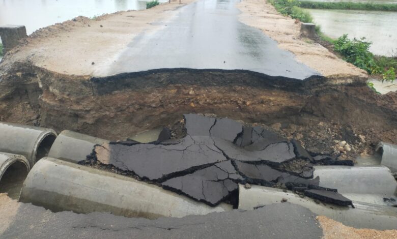 मोहबर्रा–सारसडोल सड़क पहली बारिश में क्षतिग्रस्त, सिवनी