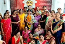 भाजपा महिला मोर्चा जिलाध्यक्ष निशा नाग का महिला मंडल द्वारा सम्मान