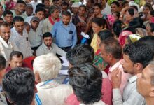 केवलारी जनसुनवाई में 16 करोड़ रुपये के कथित गबन मामले पर ज्ञापन सौंपते श्रमजीवी पत्रकार संघ के पदाधिकारी