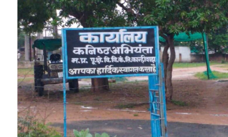 कान्हीवाड़ा में बिजली कटौती से परेशान उपभोक्ता