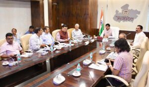 किसानों की आय बढ़ाना सरकार की सर्वोच्च प्राथमिकता: मुख्यमंत्री डॉ. मोहन यादव | Dainik Yashonnati मुख्यमंत्री डॉ. मोहन यादव किसान कल्याण वर्ष 2026 की समीक्षा बैठक करते हुए