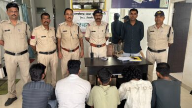 डुण्डासिवनी पुलिस ने अंतरराज्यीय चोर गिरोह का किया पर्दाफाश | Dainik Yashonnati सिवनी के डुण्डासिवनी थाना पुलिस द्वारा गिरफ्तार अंतरराज्यीय चोर गिरोह के पांच आरोपी एवं बरामद चोरी का मशरूका।