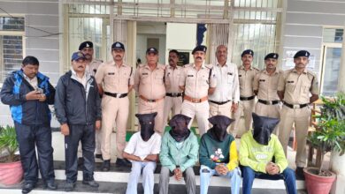 आईटीआई छात्र को बंधक बनाकर पीटने वाले गिरोह के 4 और आरोपी गिरफ्तार; 9 जेल में, 1 अब भी फरार | Dainik Yashonnati सिवनी में आईटीआई छात्र से मारपीट और वायरल वीडियो मामले में गिरफ्तार चार आरोपी