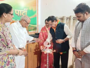 सिवनी भाजपा कार्यालय में डॉ. श्यामा प्रसाद मुखर्जी के 125वें स्मरण दिवस पर आयोजित श्रद्धांजलि कार्यक्रम