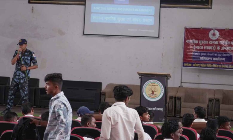 आपदा से जंग के लिए तैयार हो रही 'राहत सेना'! सिवनी में सिविल डिफेंस वालेंटियर्स का 7 दिवसीय प्रशिक्षण शुरू | Dainik Yashonnati पीजी कॉलेज सिवनी में सिविल डिफेंस वालेंटियर्स का प्रशिक्षण