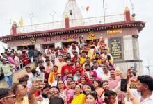 मां शारदा धाम मैहर में दर्शन करते सांसद बंटी विवेक साहू