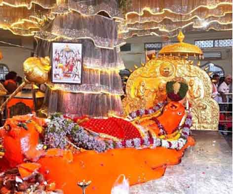गुरु पूर्णिमा पर श्रद्धालुओं के स्वागत के लिए सजा जामसांवली हनुमान लोक मंदिर