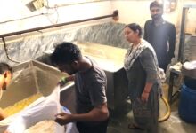 मिलावटी और सिंथेटिक दूध पर सिवनी में शिकंजा, डेयरी व दूध विक्रेताओं से लिए गए नमूने | Dainik Yashonnati सिवनी में मिलावटी दूध की जांच करते खाद्य सुरक्षा विभाग की टीम