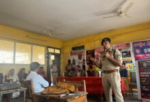 "नशे के खिलाफ बरघाट में युवाओं का हुंकार"— सड़कों पर उतरे छात्र, रैली निकालकर दिया नशामुक्त समाज का संदेश | Dainik Yashonnati बरघाट शासकीय महाविद्यालय में नशामुक्ति जागरूकता रैली निकालते विद्यार्थी