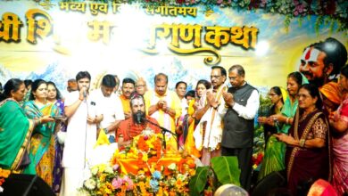 सिवनी शिव महापुराण कथा में महंत विपिन बिहारी दास का प्रवचन