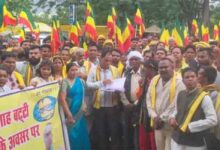 छिंदवाड़ा में 8 सूत्रीय मांगों को लेकर राज्यपाल के नाम ज्ञापन सौंपते प्रतिनिधिमंडल के सदस्य