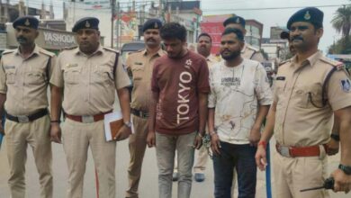 छिंदवाड़ा में देशी पिस्टल और जिंदा कारतूस के साथ दो आरोपी गिरफ्तार, कार जब्त