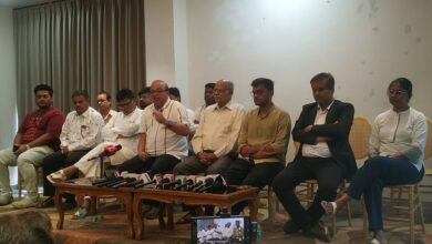 सिवनी में संभाग और लोकसभा सीट की मांग को लेकर आयोजित सर्वदलीय बैठक में उपस्थित सामाजिक एवं राजनीतिक प्रतिनिधि