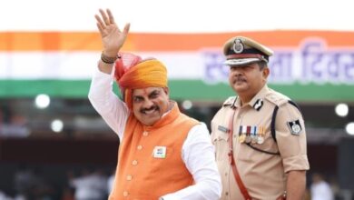 80वें स्वतंत्रता दिवस पर लाल परेड ग्राउंड में तिरंगा फहराते मुख्यमंत्री डॉ. मोहन यादव