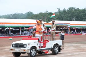 80वें स्वतंत्रता दिवस पर लाल परेड ग्राउंड में तिरंगा फहराते मुख्यमंत्री डॉ. मोहन यादव, ऐलान: 2027 युवा वर्ष मध्यप्रदेश