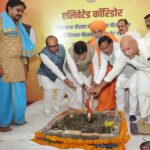 उज्जैन एलिवेटेड कॉरिडोर - सीएम डॉ. मोहन यादव उज्जैन में 945.20 करोड़ के एलिवेटेड कॉरिडोर का भूमि-पूजन करते हुए