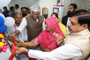 पीथमपुर में दो आधुनिक औद्योगिक प्लांट्स का शुभारंभ, मुख्यमंत्री डॉ. मोहन यादव ने दोहराई निवेश बढ़ाने की प्रतिबद्धता | Dainik Yashonnati मुख्यमंत्री डॉ. मोहन यादव ने पीथमपुर में आधुनिक औद्योगिक प्लांट्स का उद्घाटन किया