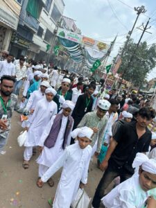 सिवनी में ईद मिलादुन्नबी के जुलूस में शामिल विधायक दिनेश राय मुनमुन