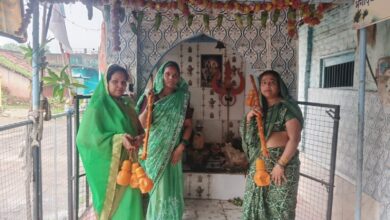 हर्रई में महिला मंडल की कावड़ यात्रा और शिव मंदिर में जलाभिषेक
