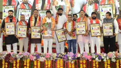 छपारा में राष्ट्रीय खेल दिवस पर आयोजित हॉकी प्रदर्शन मैच और खिलाड़ी सम्मान समारोह