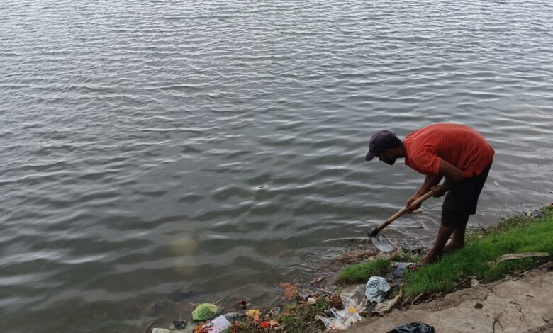 Seoni Municipality cleanliness drive drain cleaning Dal Sagar Lake MLB Ghat