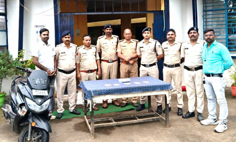 बरघाट पुलिस ने चोरी के मामले में दो आरोपियों को गिरफ्तार किया
