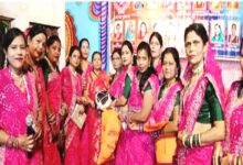 चौरसिया दिवस पर बुजुर्गों और प्रतिभाओं का सम्मान करती महिला समिति छिंदवाड़ा