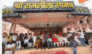 तोपों की सलामी के साथ बड़े तालाब में हुआ भुजलिया का विसर्जन | Dainik Yashonnati छिंदवाड़ा में भुजलिया उत्सव के दौरान बड़े तालाब में विसर्जन