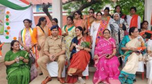 सिवनी में ऑल वुमन तिरंगा रैली में हजारों महिलाओं की सहभागिता