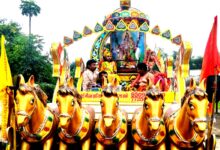 छींदा में श्रीकृष्ण जन्माष्टमी पर रथ में सवार बाल रूपी श्रीकृष्ण की झांकी