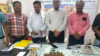 सिवनी में अशासकीय शैक्षणिक संगठन की बैठक में पदाधिकारी और विद्यालय प्रतिनिधि