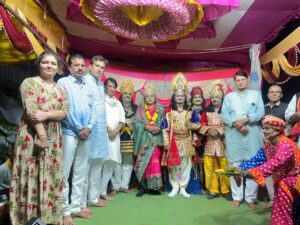सियासत से रंगमंच तक… राजा शंखपति बने ठाकुर रजनीश हरवंश सिंह, दर्शकों ने की शानदार अभिनय की सराहना | Dainik Yashonnati गृह ग्राम बर्रा में गणेश पूजा उत्सव के दौरान राजा शंखपति का किरदार निभाते विधायक ठाकुर रजनीश हरवंश सिंह