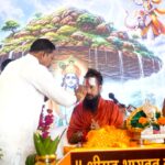 मुंगवानी में श्रीमद्भागवत कथा का श्रवण