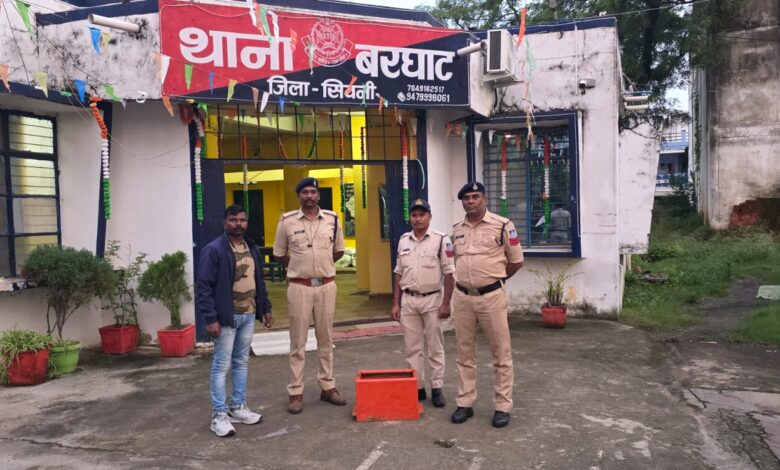 बरघाट में महामाया मंदिर दानपेटी चोरी के मामले में गिरफ्तार तीन आरोपी