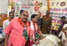 मोदी के जन्मदिवस पर सिवनी में 108 रक्तदाताओं ने किया रक्तदान