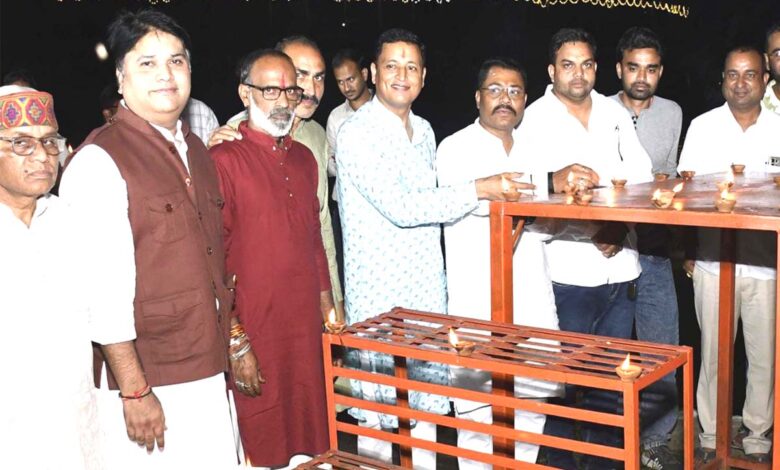 छपारा में आशीर्वाद का दीया कार्यक्रम में बैनगंगा घाट पर जलाए गए दीप