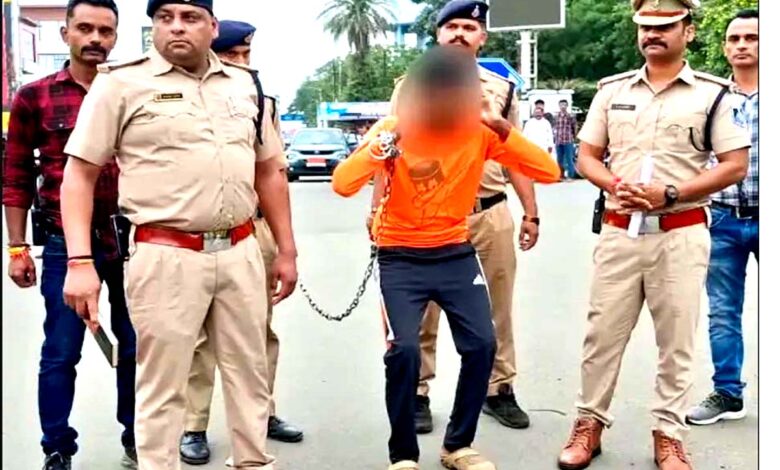 देहात थाना पुलिस द्वारा गिरफ्तार बाइक चोरी का आरोपी