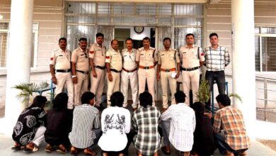 गुंडागर्दी करने वालों पर डूंडासिवनी पुलिस का शिकंजा, 8 आरोपी गिरफ्तार | Dainik Yashonnati डूंडासिवनी पुलिस ने 8 आरोपियों को गिरफ्तार किया