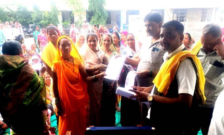 सिवनी में मध्यान्ह भोजन योजना की राशि और खाद्यान्न में देरी को लेकर महिला स्व-सहायता समूहों की मांग