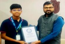 DPS छिंदवाड़ा के सानिध्य धुर्वे का नाम गिनीज वर्ल्ड रिकॉर्ड में दर्ज | Dainik Yashonnati DPS छिंदवाड़ा के छात्र सानिध्य धुर्वे ने स्केटिंग में बनाया गिनीज वर्ल्ड रिकॉर्ड