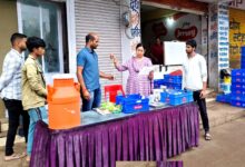 सिवनी में दूध की गुणवत्ता की जांच करती खाद्य सुरक्षा टीम