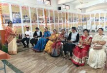 सिवनी भाजपा कार्यालय में राजमाता विजयाराजे सिंधिया की जयंती पर पुष्पांजलि अर्पित करते भाजपा पदाधिकारी