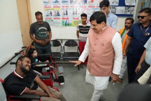 मुरैना में विकास कार्यों की समीक्षा और औद्योगिक निवेश पर चर्चा करते मुख्यमंत्री डॉ. मोहन यादव