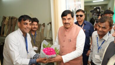 मुरैना में विकास कार्यों की समीक्षा और औद्योगिक निवेश पर चर्चा करते मुख्यमंत्री डॉ. मोहन यादव